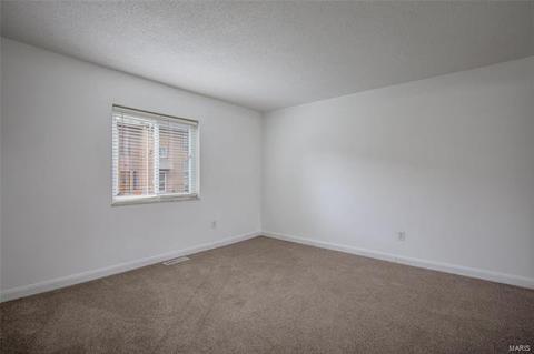 190 Carmel Woods Dr, Ellisville, MO 63021 photo 3