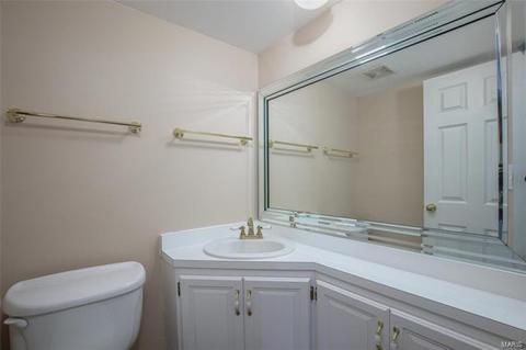 190 Carmel Woods Dr, Ellisville, MO 63021 photo 8