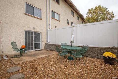 190 Carmel Woods Dr, Ellisville, MO 63021 photo 17