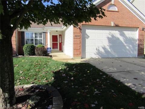1205 Arbor Trails Ct, Ballwin, MO 63021 photo 2
