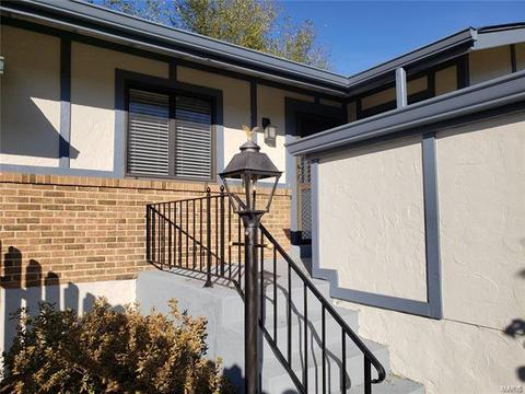 991 Silversprings Ln, Manchester, MO 63021 photo 1