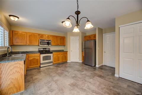 1914 Strawberry Ridge Dr, Ballwin, MO 63021 photo 6