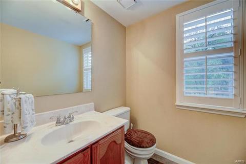 1914 Strawberry Ridge Dr, Ballwin, MO 63021 photo 11
