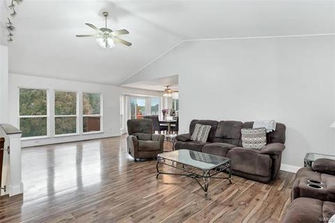 4 Royallmill Ct, O'fallon, MO 63368 photo 3