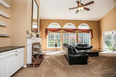 668 Southern Hills Dr, Eureka, MO 63025 photo 9