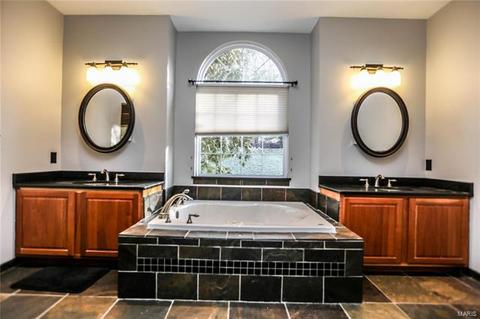 668 Southern Hills Dr, Eureka, MO 63025 photo 24
