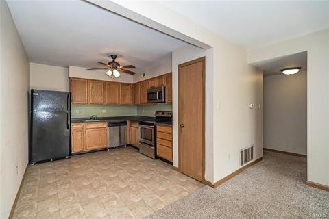 717 Ridgeside Dr #A, Ballwin, MO 63021 photo 9