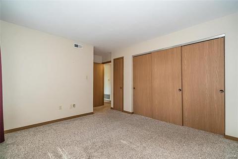 717 Ridgeside Dr #A, Ballwin, MO 63021 photo 14