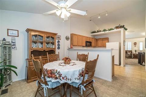 132 Hunters Run Ct, Eureka, MO 63025 photo 16