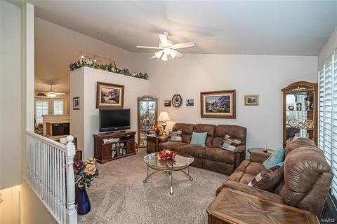 132 Hunters Run Ct, Eureka, MO 63025 photo 3