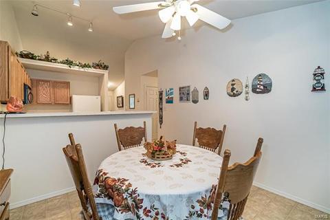 132 Hunters Run Ct, Eureka, MO 63025 photo 15