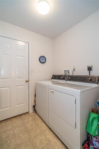 132 Hunters Run Ct, Eureka, MO 63025 photo 17