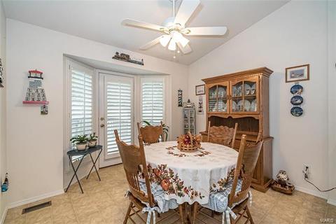 132 Hunters Run Ct, Eureka, MO 63025 photo 13