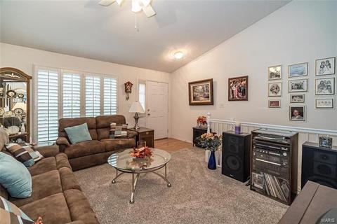 132 Hunters Run Ct, Eureka, MO 63025 photo 6