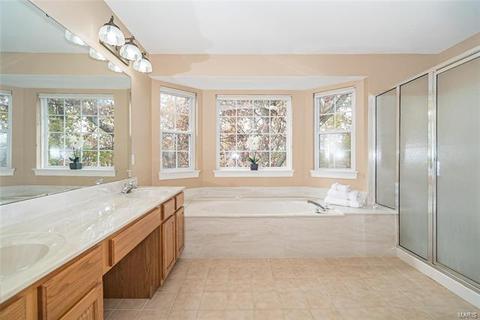 17529 Radcliffe Pl, Wildwood, MO 63025 photo 18