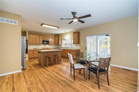 17529 Radcliffe Pl, Wildwood, MO 63025 photo 9
