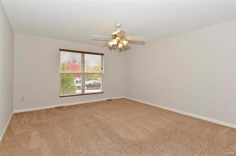 684 Hawk Run Dr, O'fallon, MO 63368 photo 8