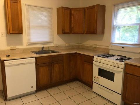 705 Wesley Ave, Saint Louis, MO 63135 photo 6