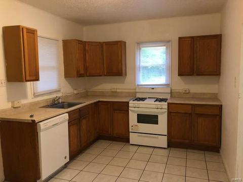 705 Wesley Ave, Saint Louis, MO 63135 photo 2