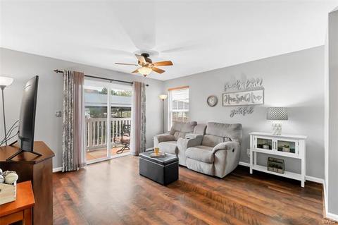 8202 Spring Creek Ln, O'fallon, MO 63368 photo 3