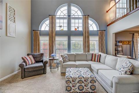 114 Chantry Dr, O'fallon, MO 63366 photo 4