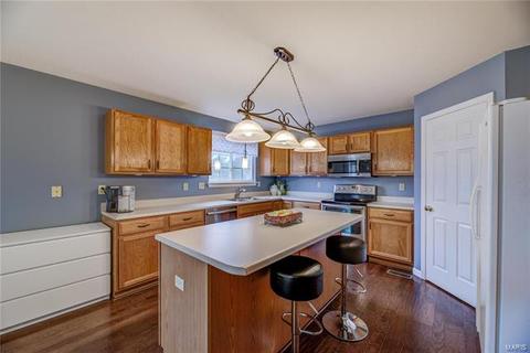 114 Chantry Dr, O'fallon, MO 63366 photo 13