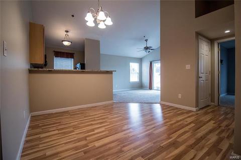 7303 Spring Creek Ln, O'fallon, MO 63368 photo 1