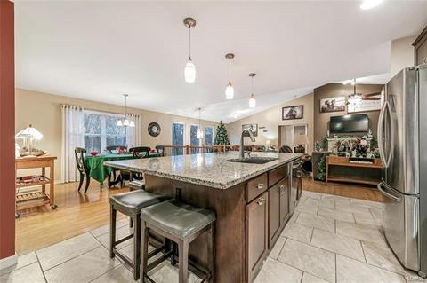 906 Bridle Path Ln, O'fallon, MO 63366 photo 8