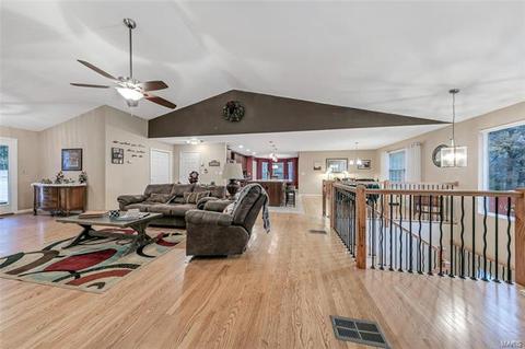 906 Bridle Path Ln, O'fallon, MO 63366 photo 9