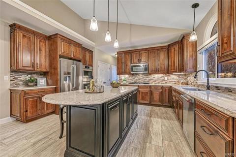 619 Southern Hills Dr, Eureka, MO 63025 photo 17