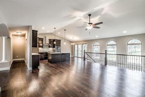 129 New Ballwin Rd, Ballwin, MO 63021 photo 5