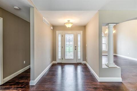 129 New Ballwin Rd, Ballwin, MO 63021 photo 4