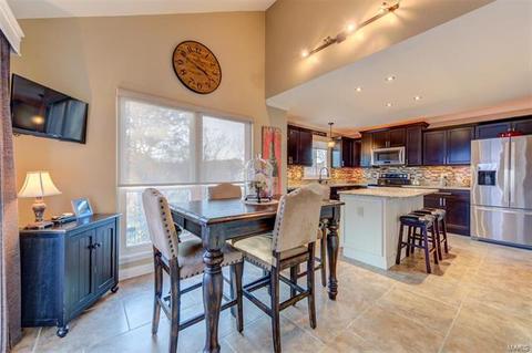 1155 Oak Borough, Ballwin, MO 63021 photo 15