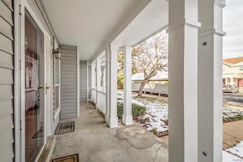 1407 Whispering Creek Dr, Ballwin, MO 63021 photo 2