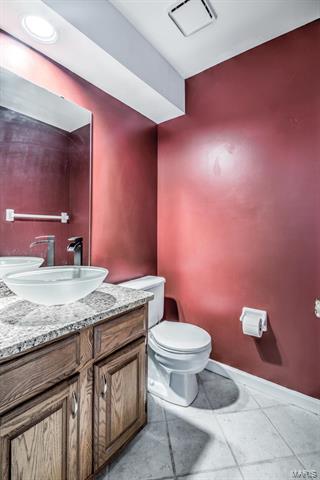 1407 Whispering Creek Dr, Ballwin, MO 63021 photo 13