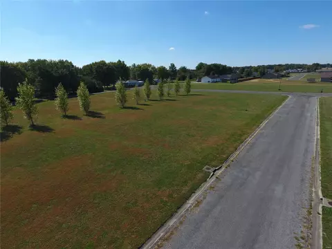 704 St Charles Ave, Saint Libory, IL 62282 photo 1