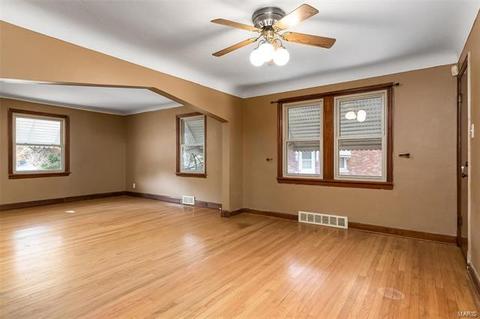 9027 Mcnulty Dr, Saint Louis, MO 63114 photo 12