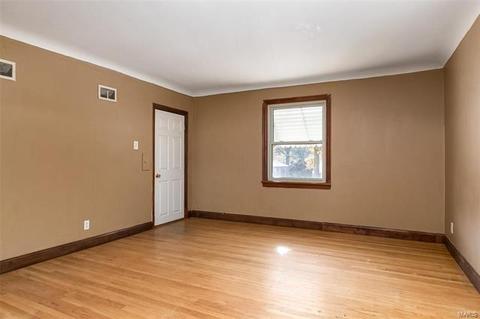 9027 Mcnulty Dr, Saint Louis, MO 63114 photo 10