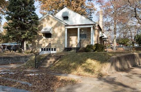 9027 Mcnulty Dr, Saint Louis, MO 63114 photo 5
