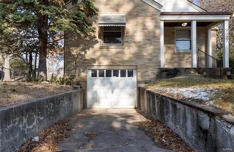 9027 Mcnulty Dr, Saint Louis, MO 63114 photo 6
