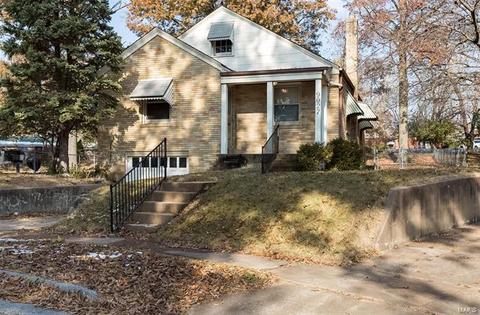 9027 Mcnulty Dr, Saint Louis, MO 63114 photo 3