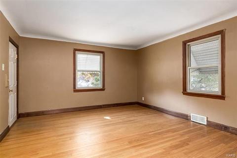 9027 Mcnulty Dr, Saint Louis, MO 63114 photo 9