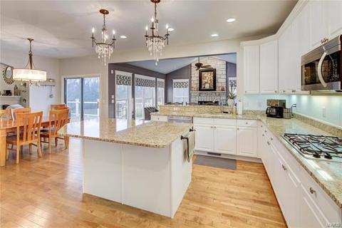 105 Cloverleaf Meadows Ct, O'fallon, MO 63366 photo 9