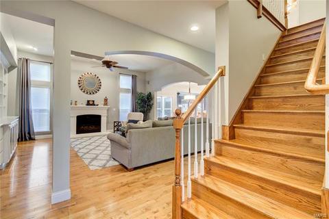 105 Cloverleaf Meadows Ct, O'fallon, MO 63366 photo 4