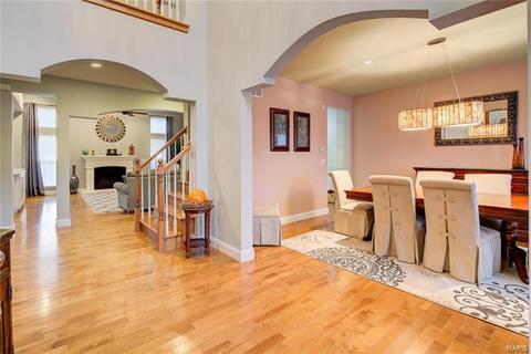 105 Cloverleaf Meadows Ct, O'fallon, MO 63366 photo 2