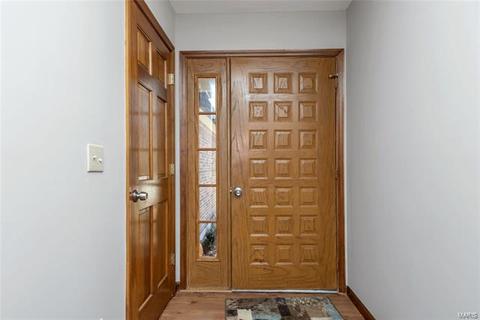 1041 Ridgeway Meadow Dr, Ellisville, MO 63021 photo 4