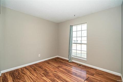 1318 War Bonnet Dr, O'fallon, MO 63366 photo 15