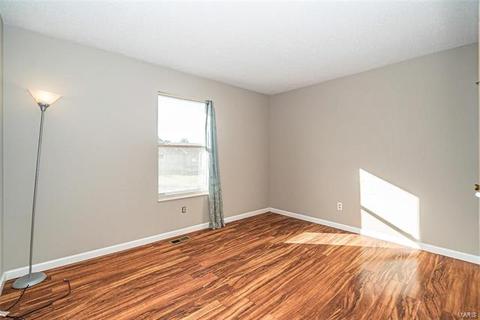 1318 War Bonnet Dr, O'fallon, MO 63366 photo 14