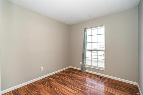 1318 War Bonnet Dr, O'fallon, MO 63366 photo 13