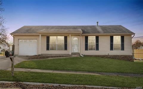 1318 War Bonnet Dr, O'fallon, MO 63366 photo 1